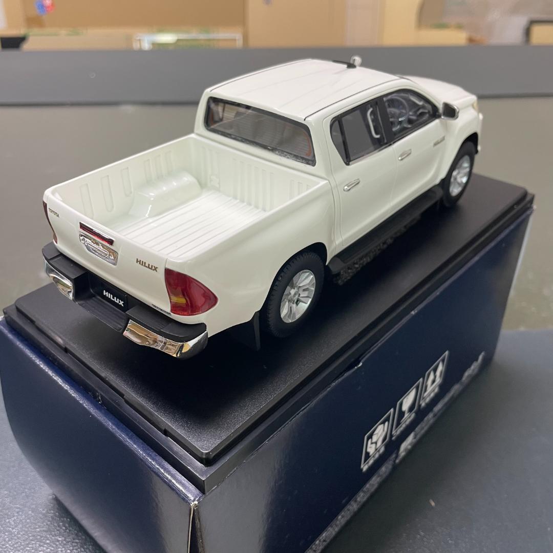 ハイストーリー HS2411WH 1/24 トヨタ ハイラックス Z ホワイト