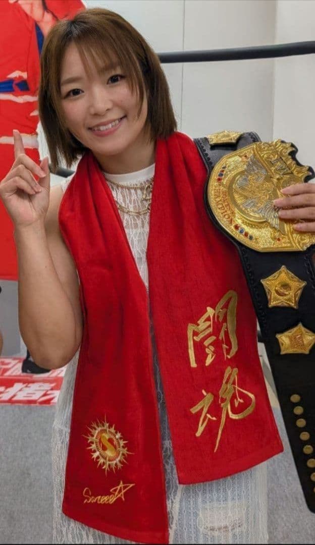Sareee × 闘魂タオル　スターダム　STARDOM　女子プロレス