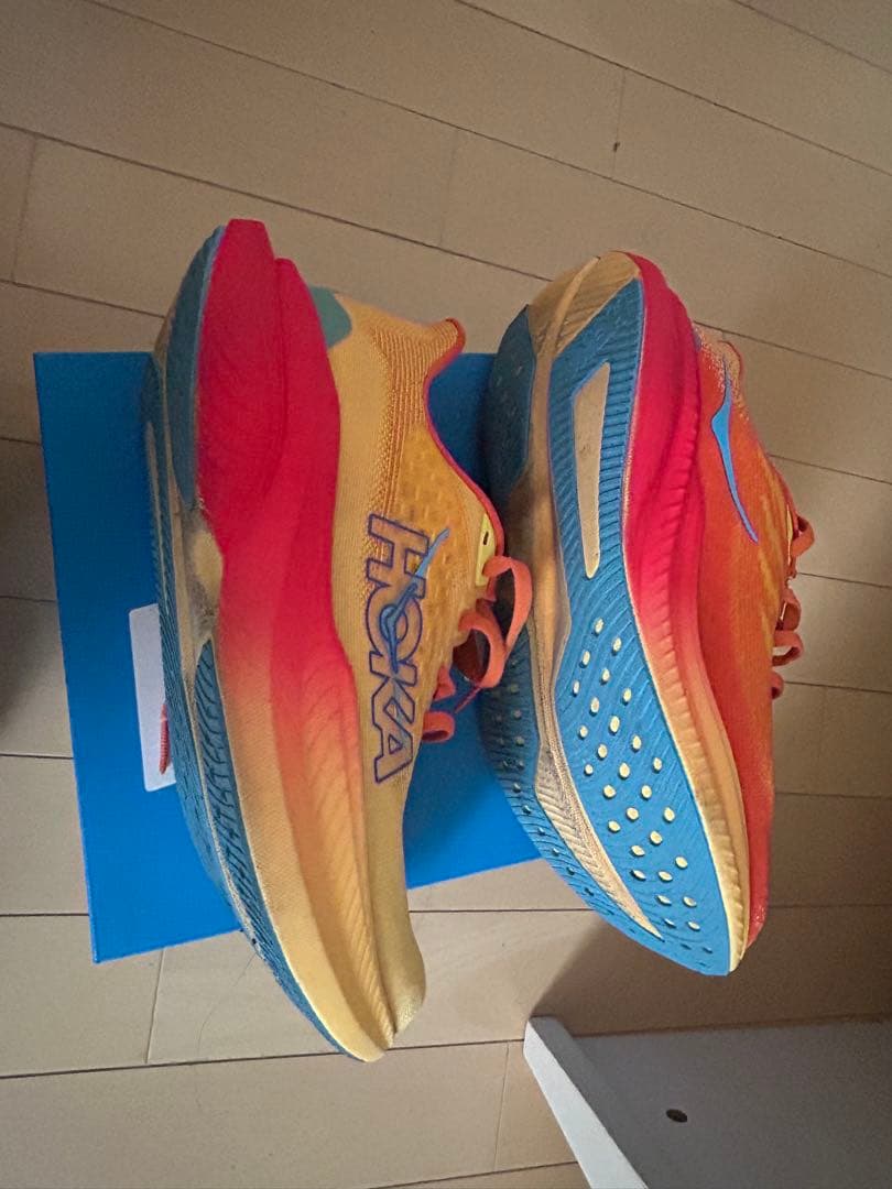 その他 HOKA MACH6