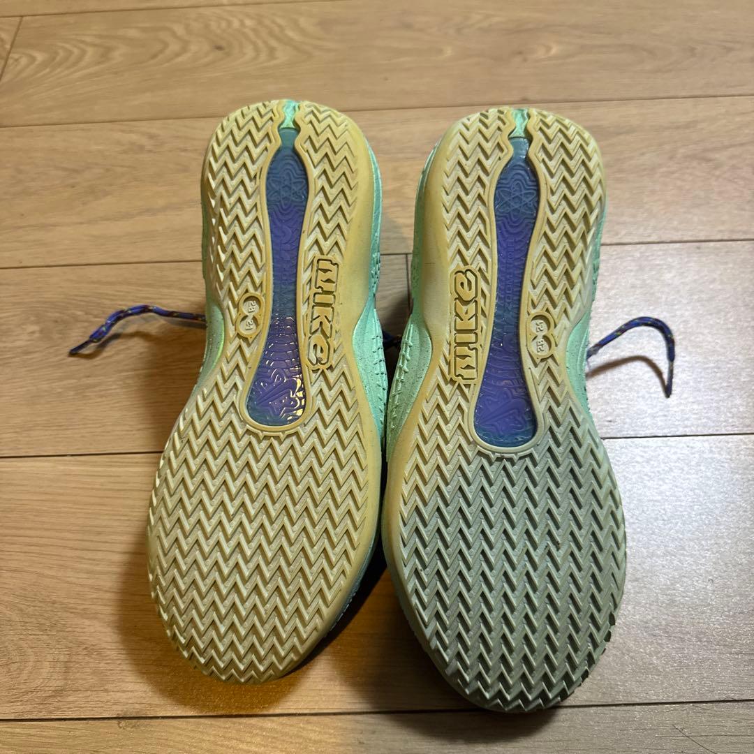 シューズ(男性用) NIKE COSMIC UNITY