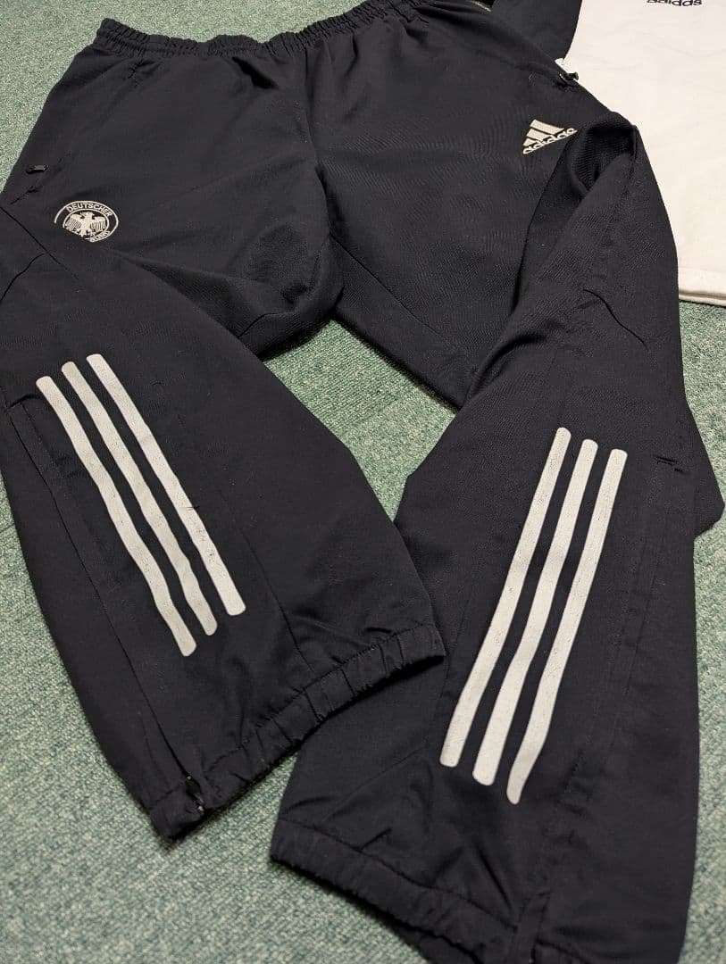 adidas ドイツ代表 ピステ・ウィンドブレーカー