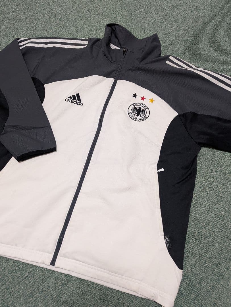 adidas ドイツ代表 ピステ・ウィンドブレーカー