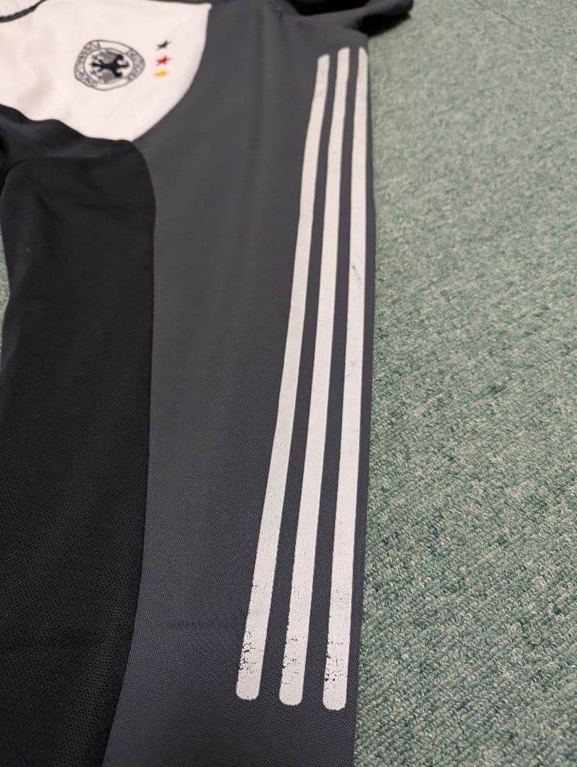 adidas ドイツ代表 ピステ・ウィンドブレーカー