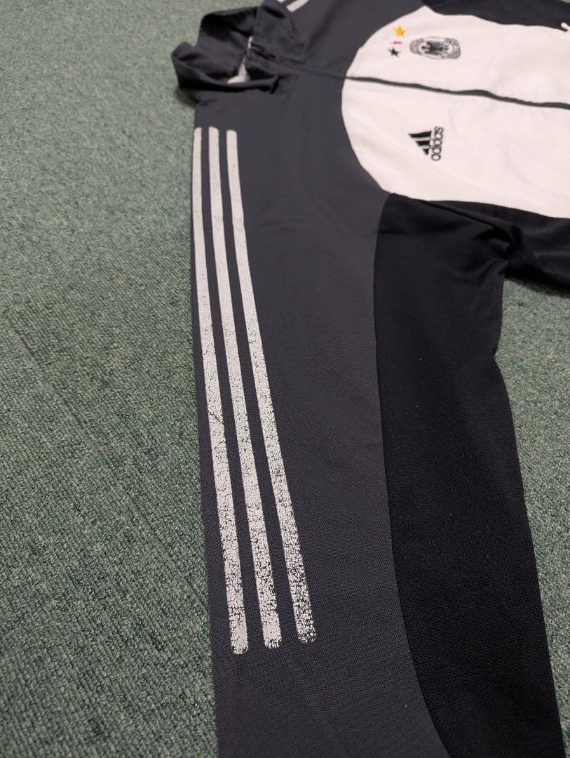 adidas ドイツ代表 ピステ・ウィンドブレーカー