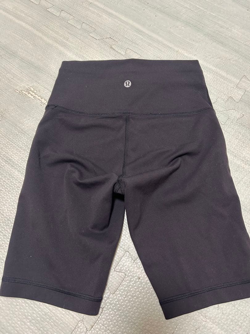 【美品】lululemon ハイウエストハーフレギンス