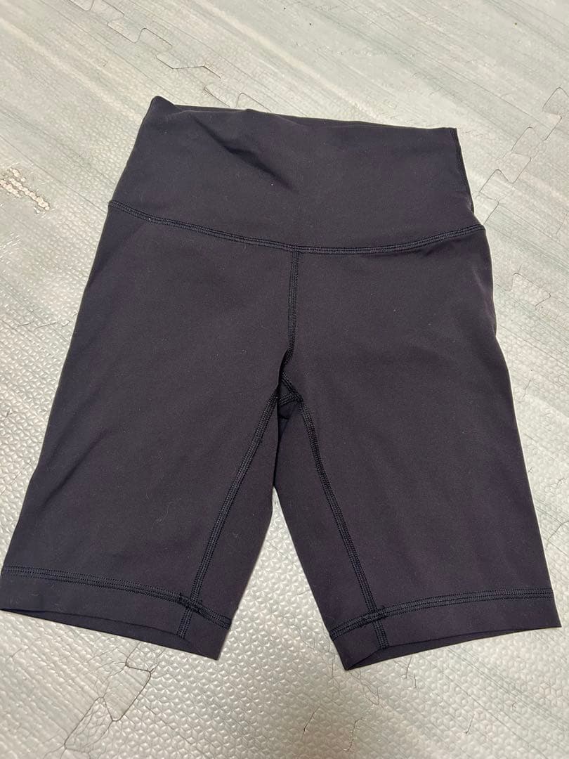 【美品】lululemon ハイウエストハーフレギンス