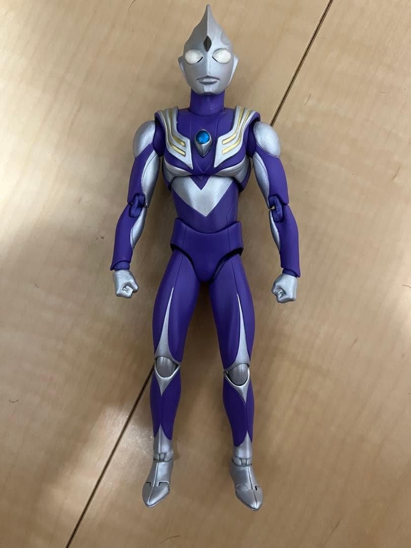 ウルトラアクト　ウルトラマンティガ スカイタイプ & パワータイプ 2体セット
