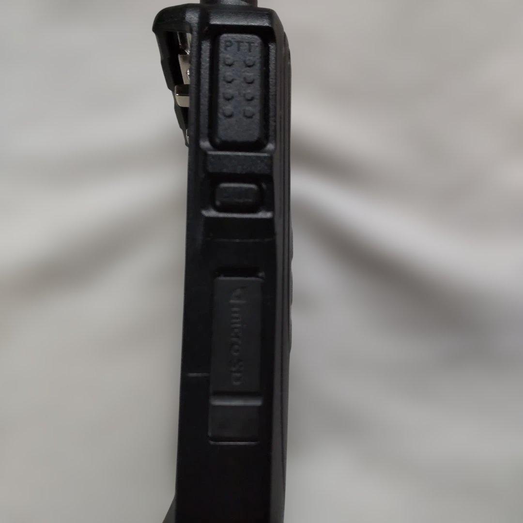 ICOM ID-31PLUS UHFトランシーバー 車載充電器付き