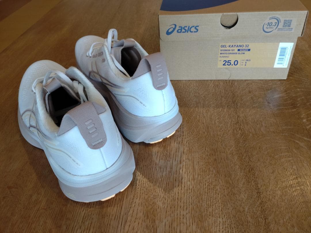 【値下げ】ASICS ゲルカヤノ32 ランニングシューズ 白色 25㎝