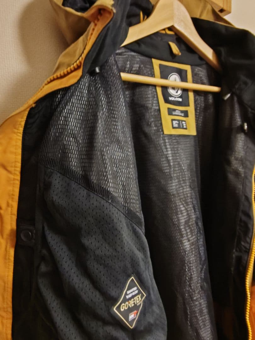 【値引き！】VOLCOM GORE-TEX ウェア上下セット Lサイズ