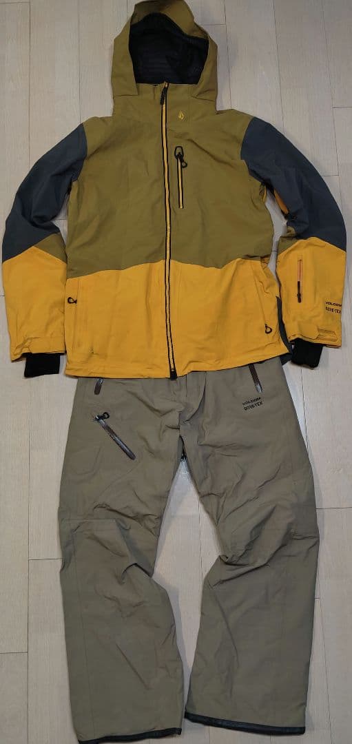 【値引き！】VOLCOM GORE-TEX ウェア上下セット Lサイズ