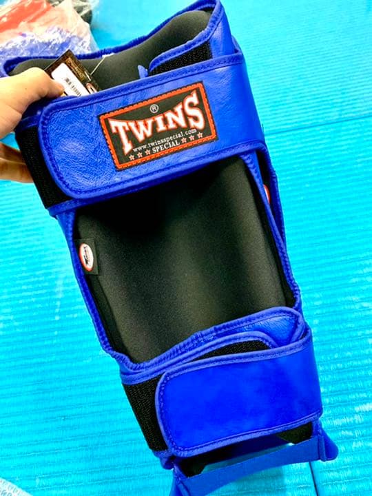 新品 XL 本革 TWINS レガース キックボクシング ツインズ