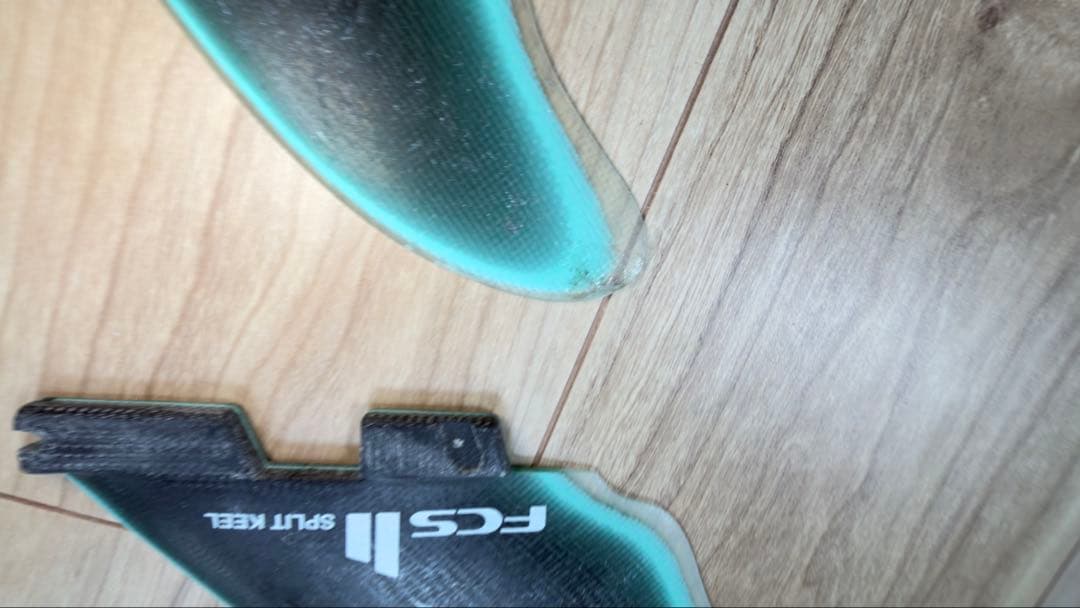 FCS II SPLIT KEEL 左の後ろのフィンなし