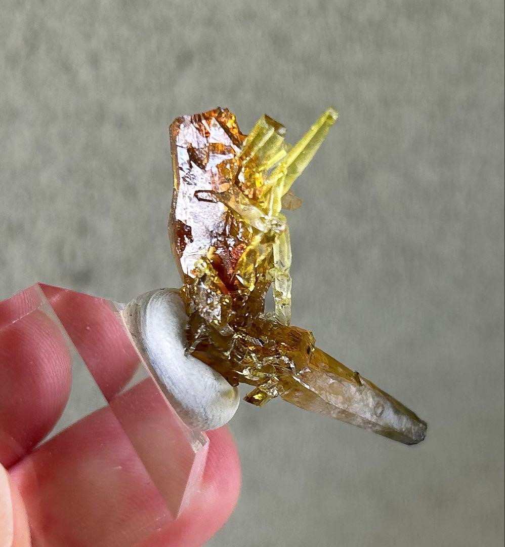 希少色 希少鉱物 ジンカイト 黄緑色結晶 天然石