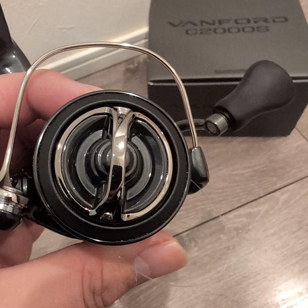 SHIMANO 24VANFORD C2000S スピニングリール