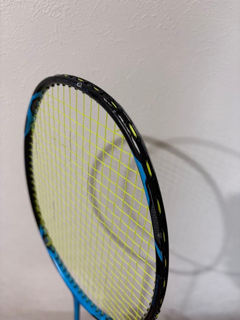バドミントンラケット VOLTRIC1DG