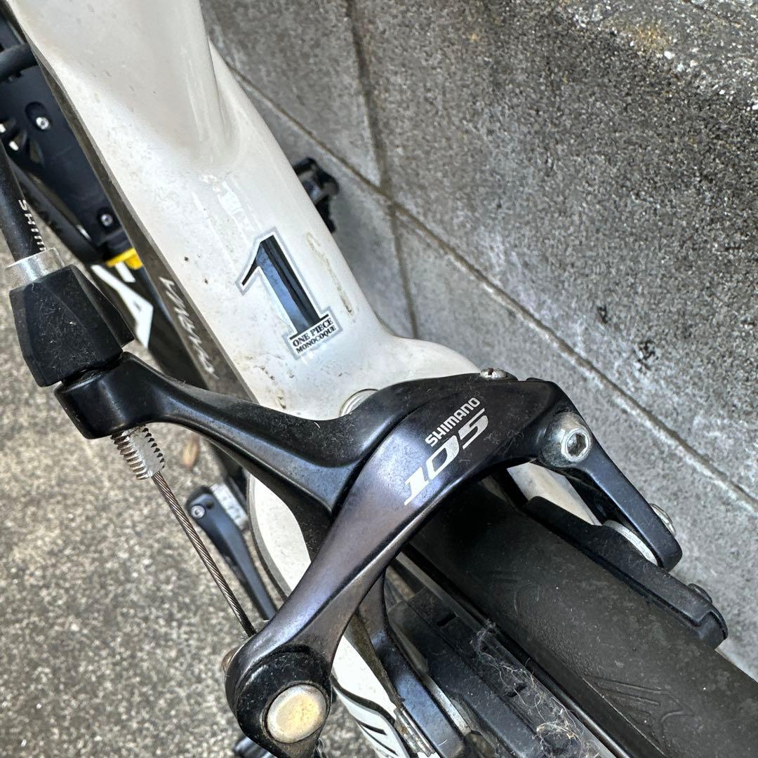 KUOTA KHARMA ロードバイク フルカーボン　105 コンポーネント