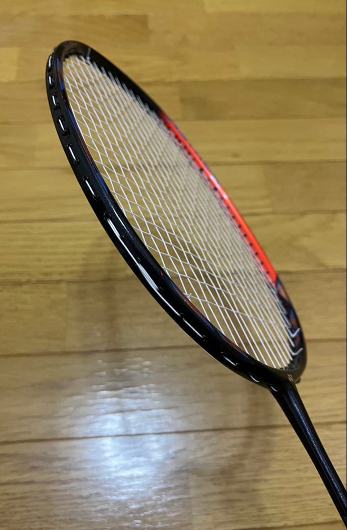 【美品】YONEX バドミントンラケット アストロクス77PRO 4ug5