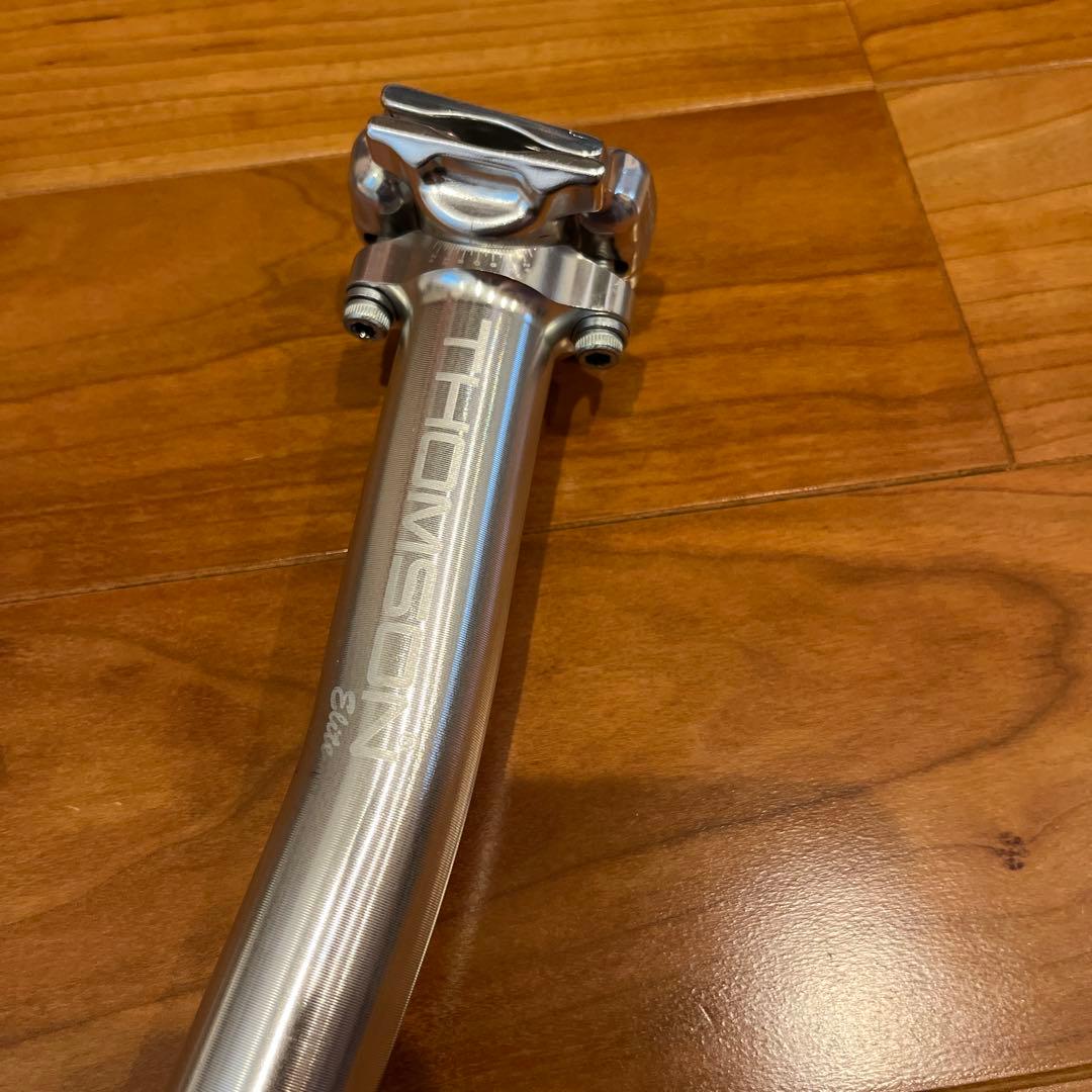 THOMSON シートポスト 27.2 x 250 セットバック シルバー