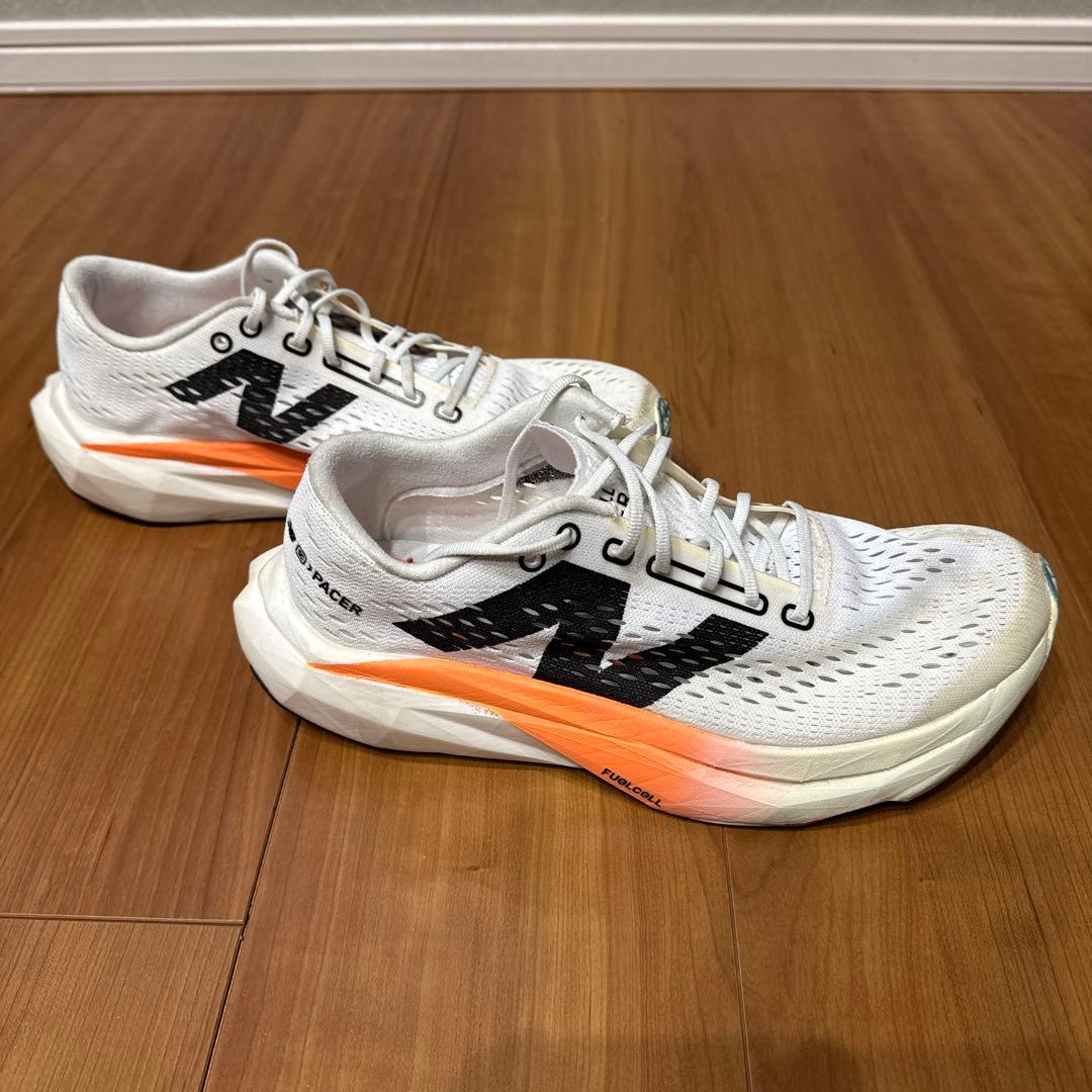 スパイク・シューズ New Balance fuelcell PACER