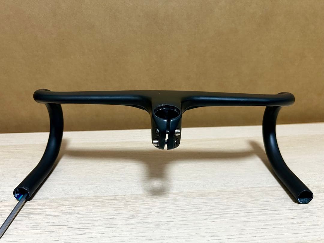 ボントレガー Aeolus RSL 400-80カーボン ステム一体型ハンドル