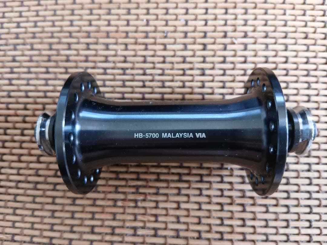 新品未使用シマノSHIMANO 105 5700ハブ前後セット