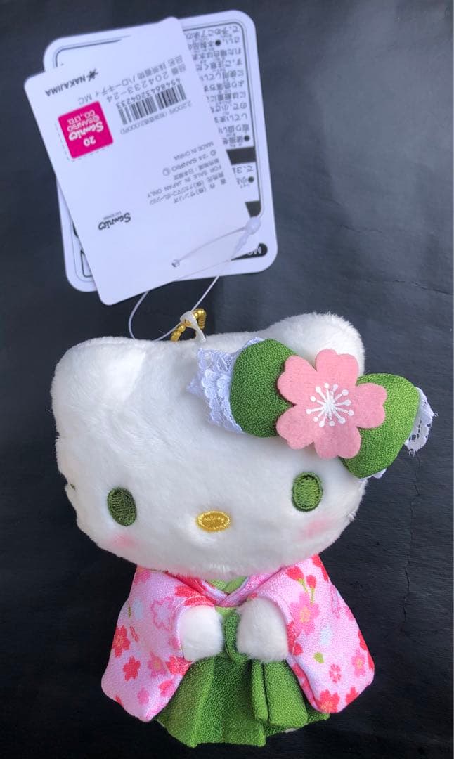 超お買得‼️正規品　新品タグ付　ハローキティ 着物キーホルダー 5set❣️