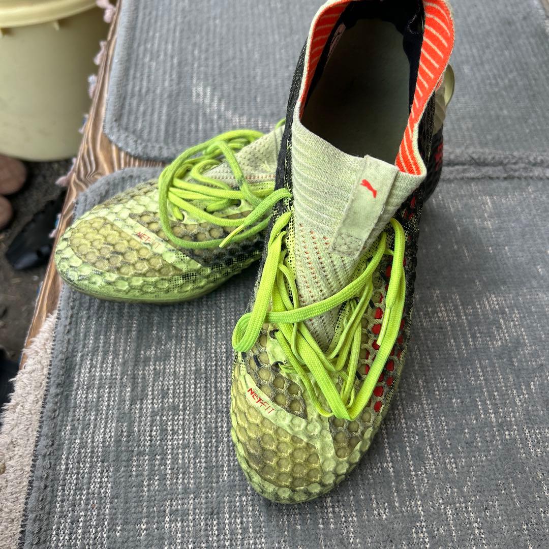 PUMA FUTURE サッカーシューズ