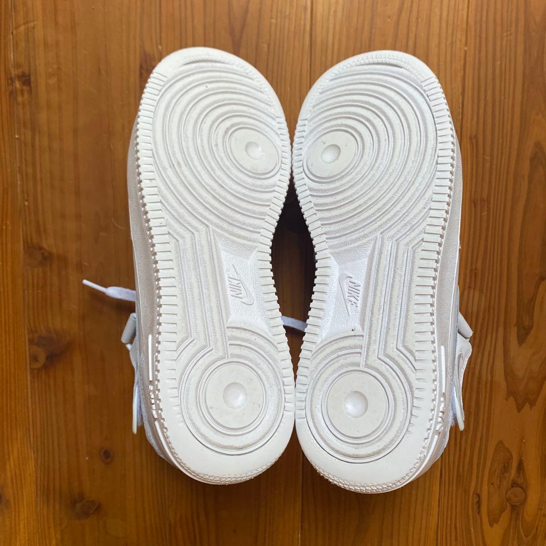 週末割引実施中ナイキ エアフォースワン MID白 Nike Air Force1