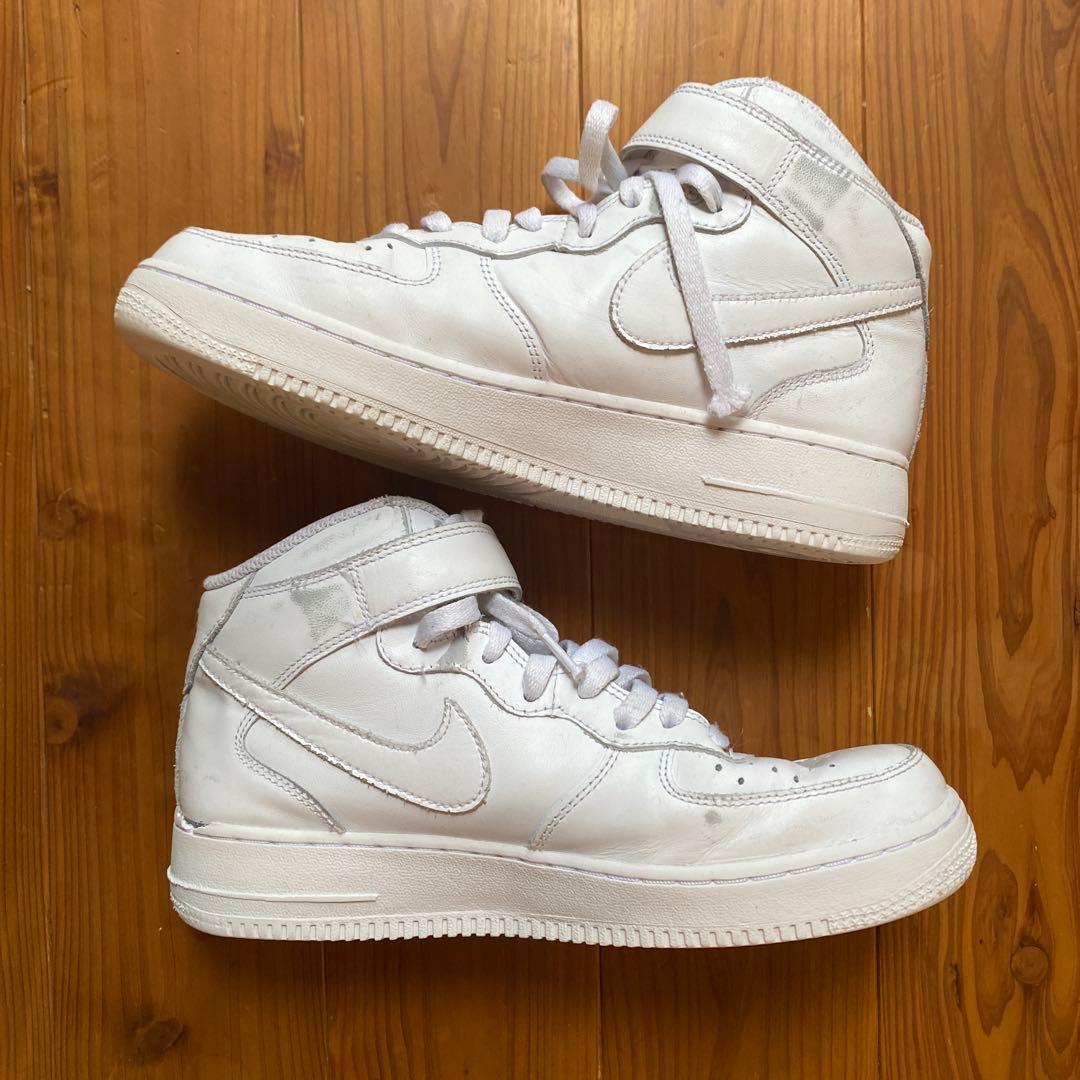 週末割引実施中ナイキ エアフォースワン MID白 Nike Air Force1