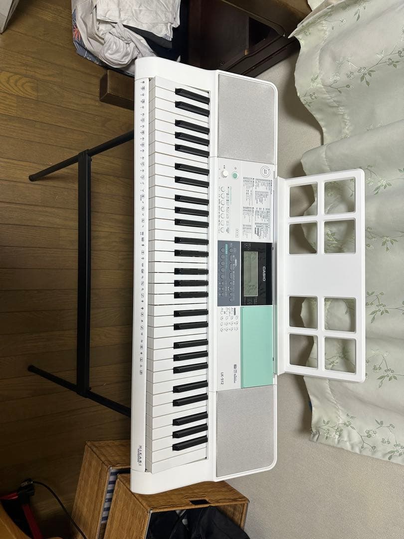 電子ピアノ　CASIO LK-512 脚付き　マイク付き