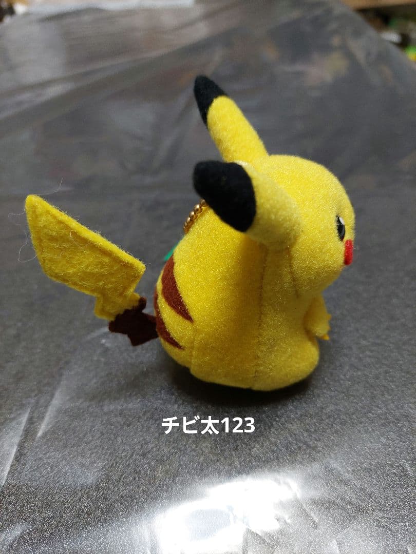 ピカチュウ ぬいぐるみキーホルダー 約6cm 1体