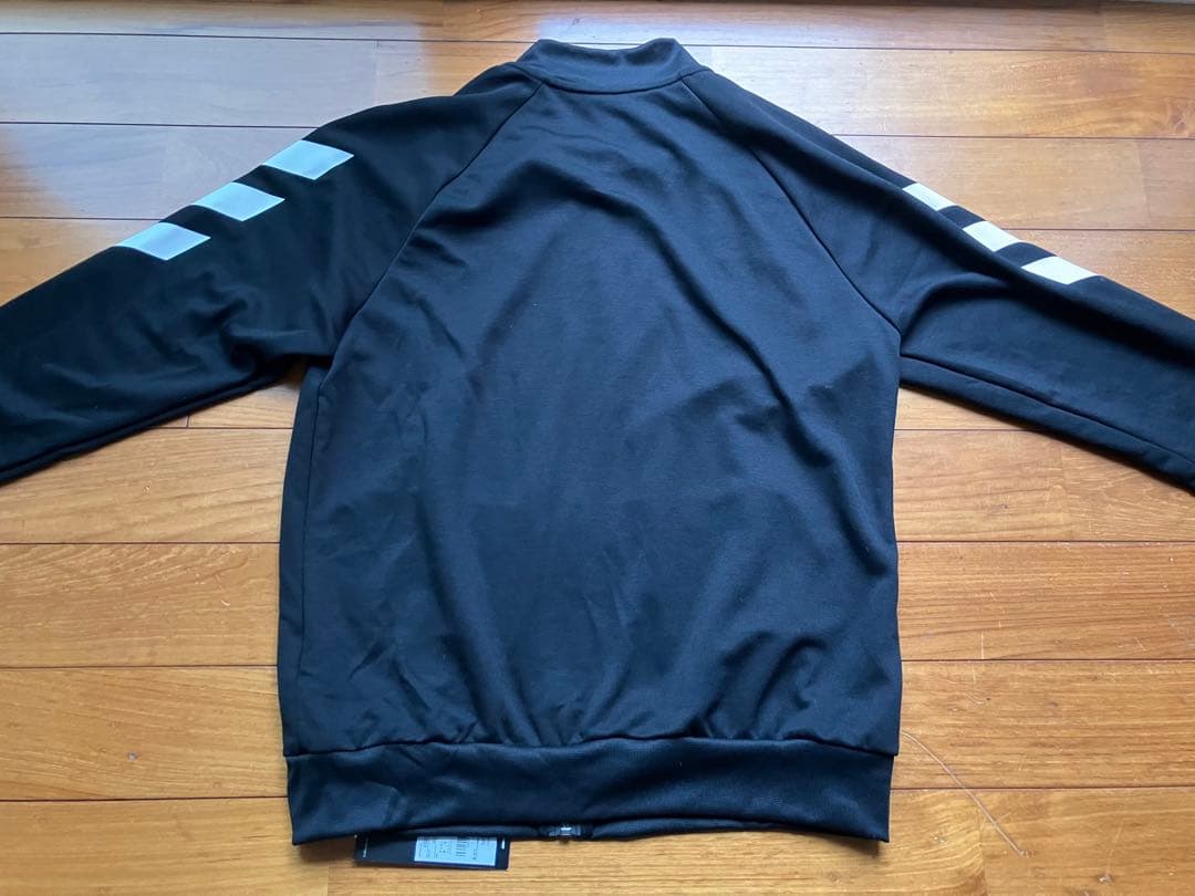 新品　adidas ブラック ジャージセット　160