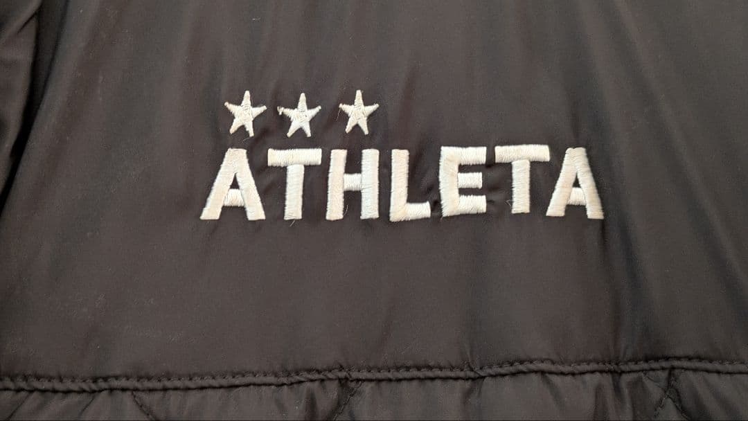 ATHLETA ブラック ベンチコート 140サイズ