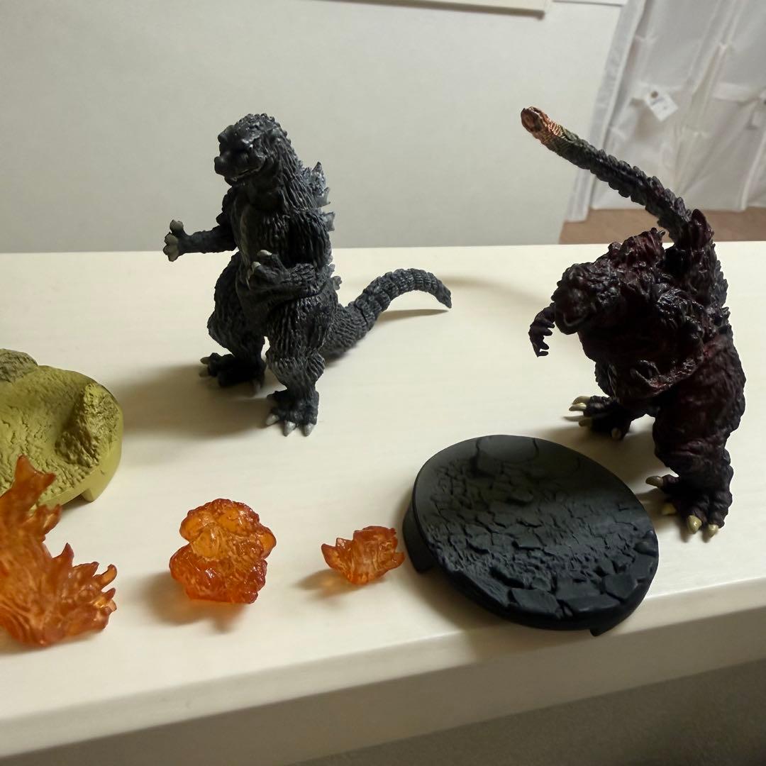 ゴジラフィギュアセット 大小 3体
