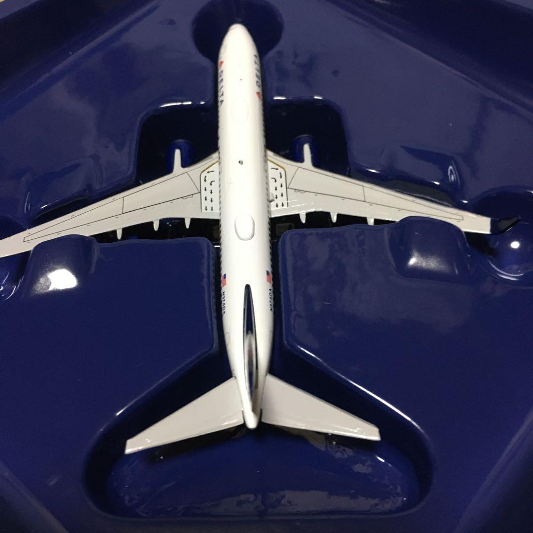 Delta Airlines Boeing 737-800 デルタ航空
