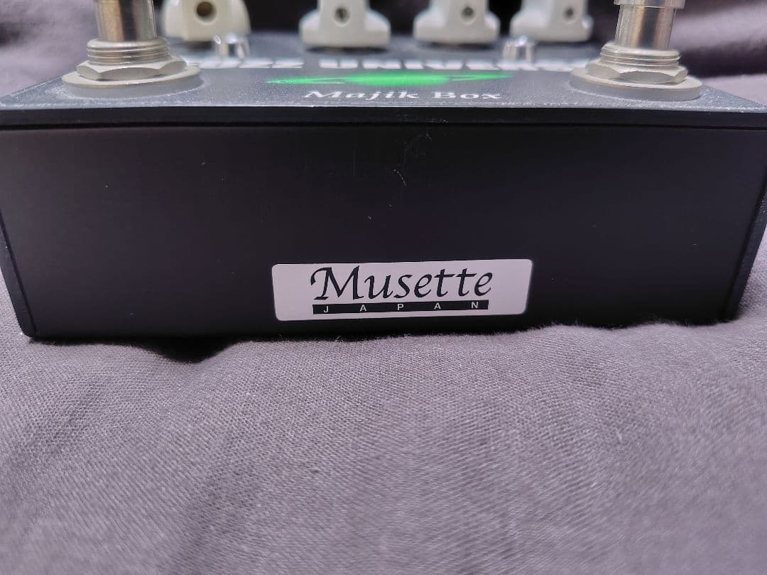 Majik Box エフェクター　FUZZ UNIVERSE FU-2