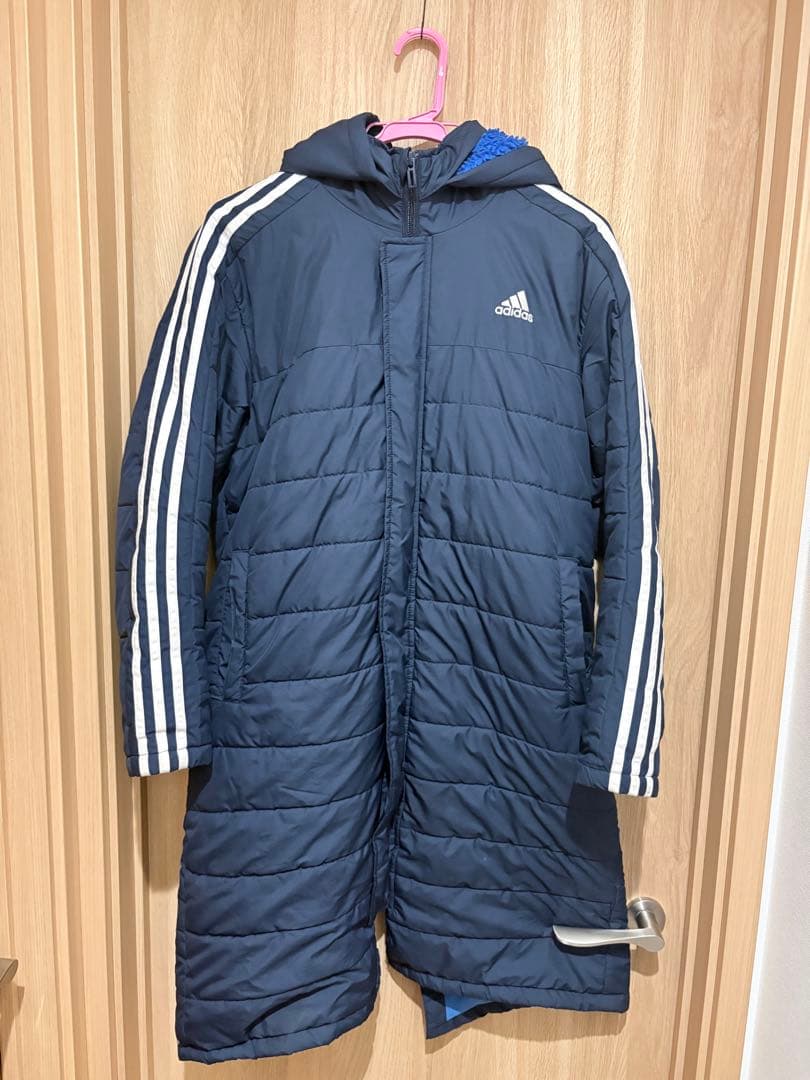 adidasベンチコート ネイビー フード取り外し可