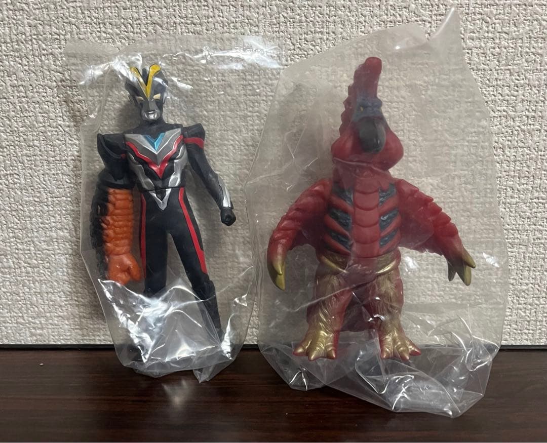 対決セット ウルトラマンギンガビクトリー エタルガー 食玩 フィギュア ソフビ