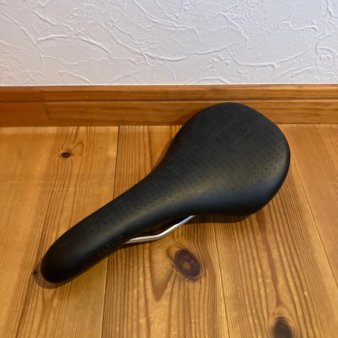 RITCHEY リッチー　CLASSIC サドル V2