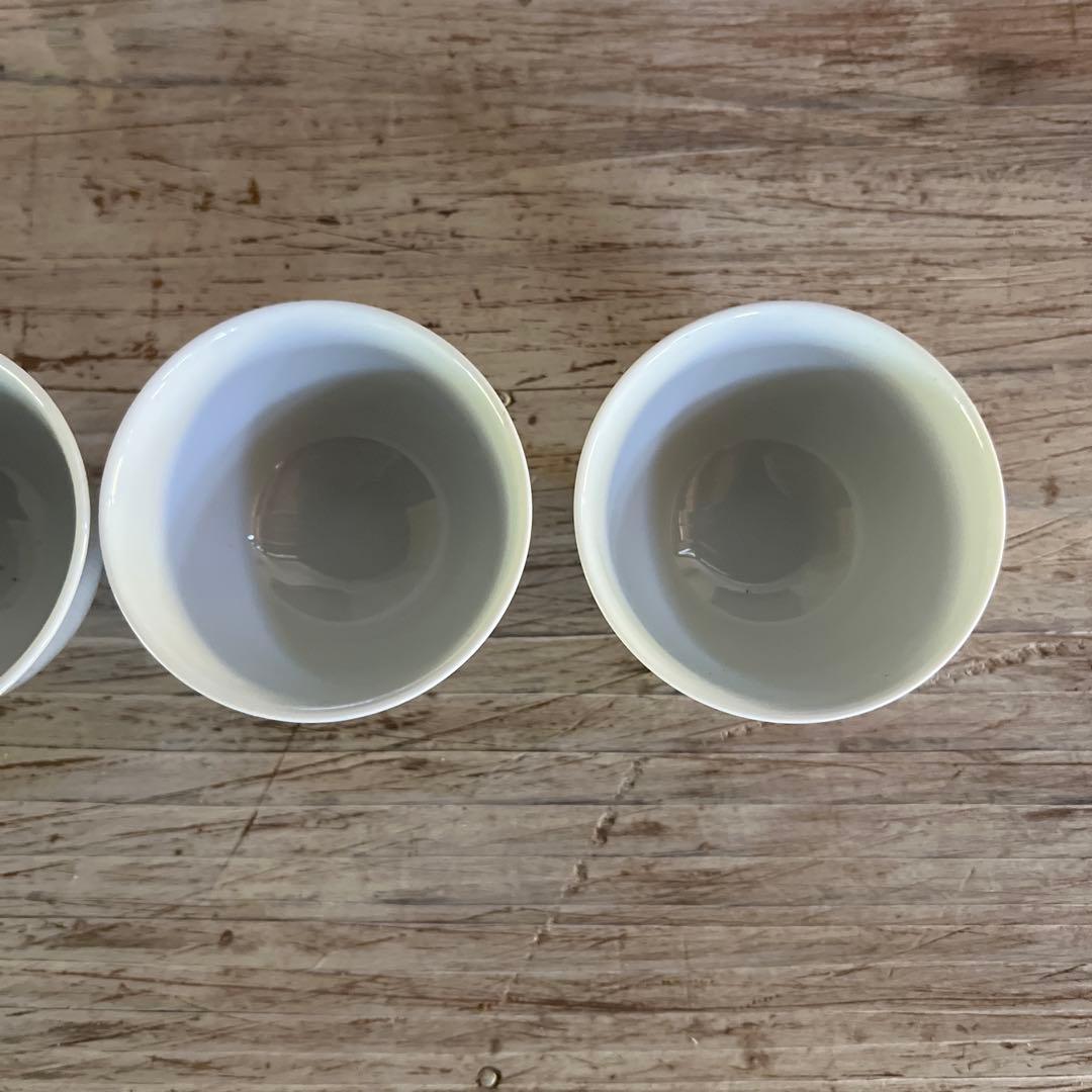 実家整理　古い白磁の煎茶碗　五客 b