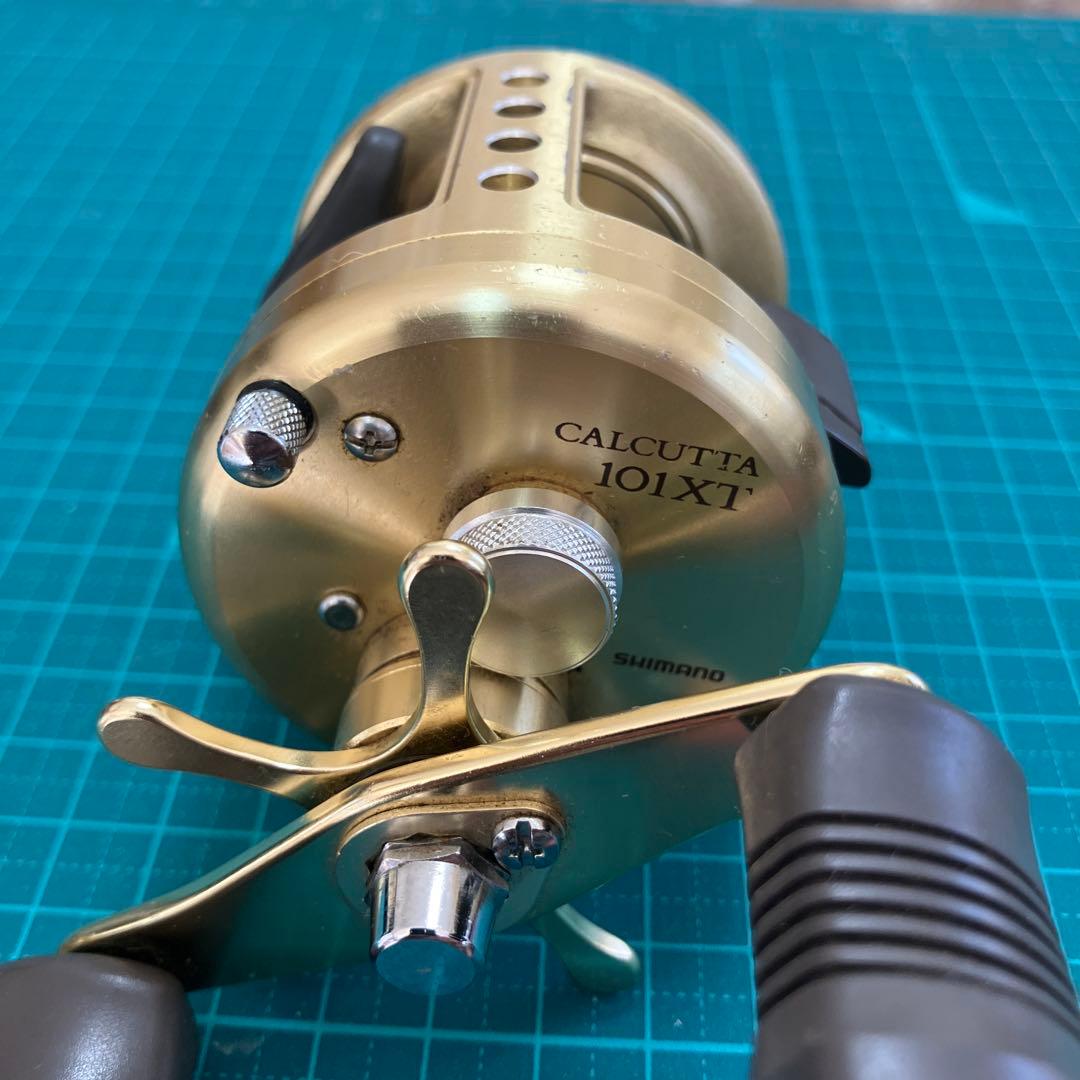 SHIMANO CALCUTTA ベイトリール ゴールド 101XT