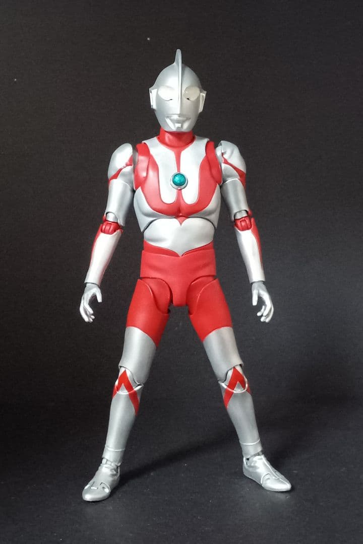 ja1n　 S.H.Figuarts 真骨頂製法 ウルトラマン