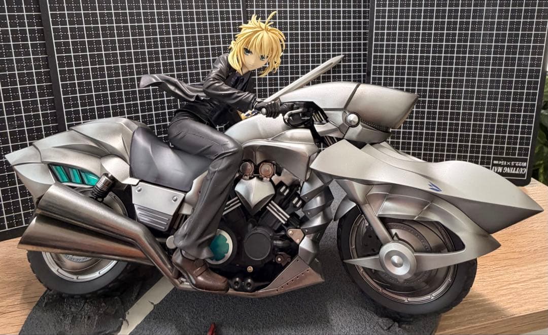 Fate/Zero セイバー　アルトリア　フィギュア