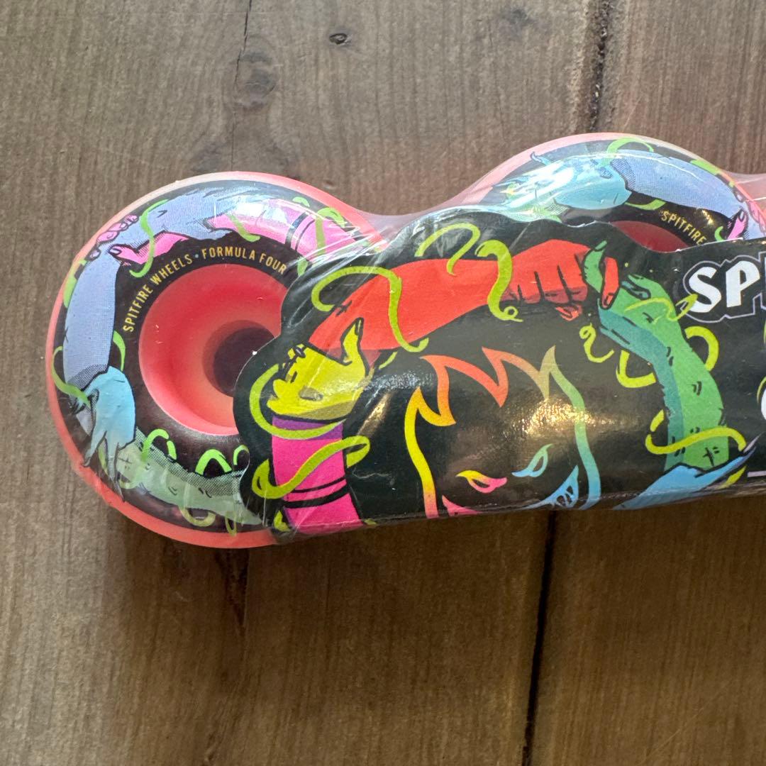 SPITFIRE Skate Like a Girl 56mm99aウィール