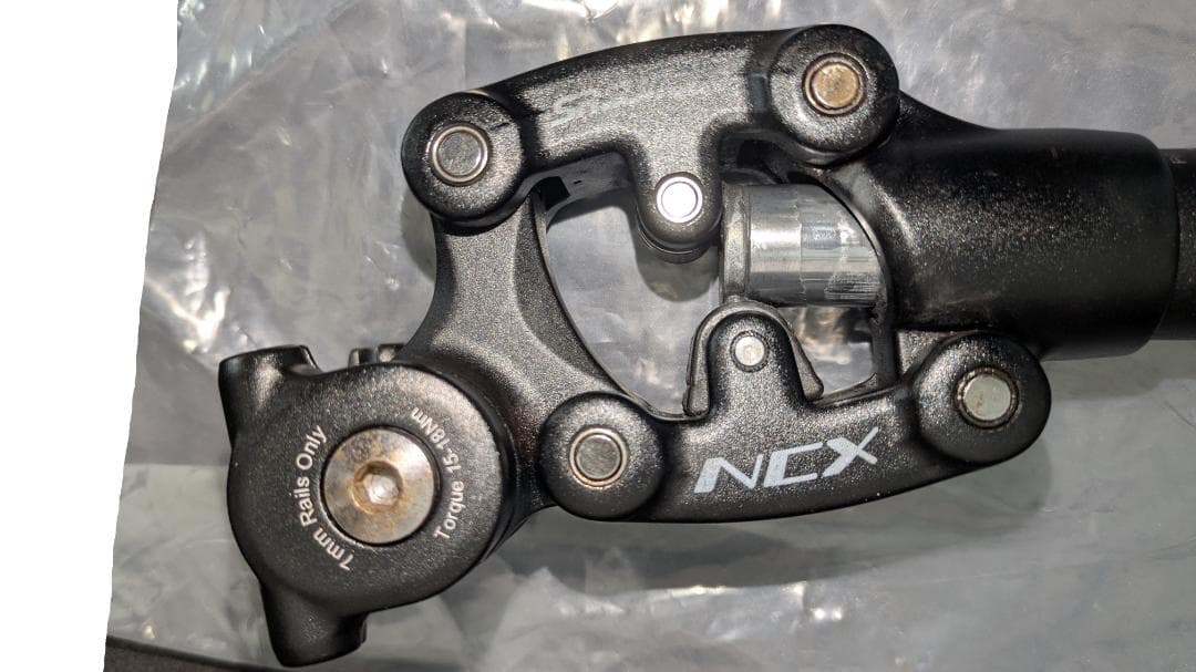 SR SUNTOUR　NCX シートポストサスペンション 50mmストローク