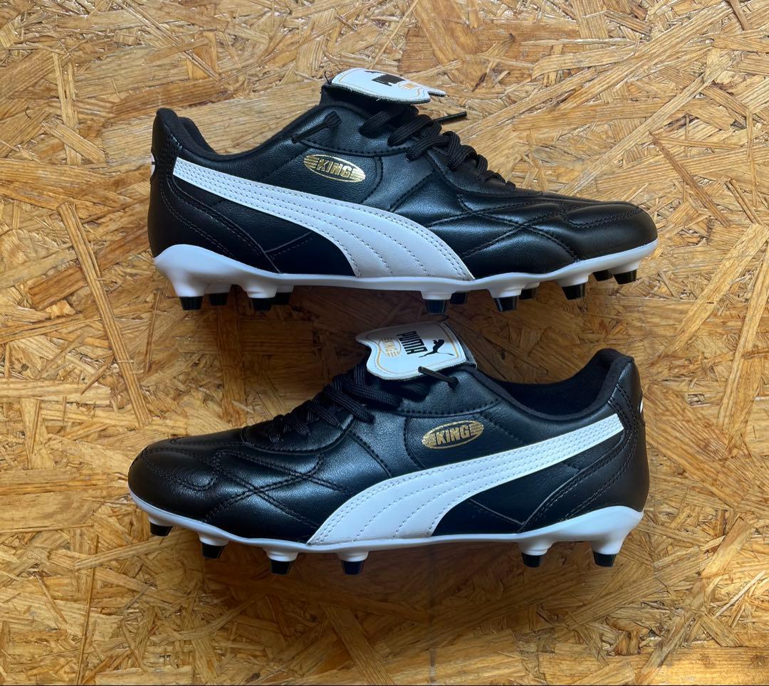 PUMA KING TOP FG/AGニューモデル　 ブラック/ホワイト