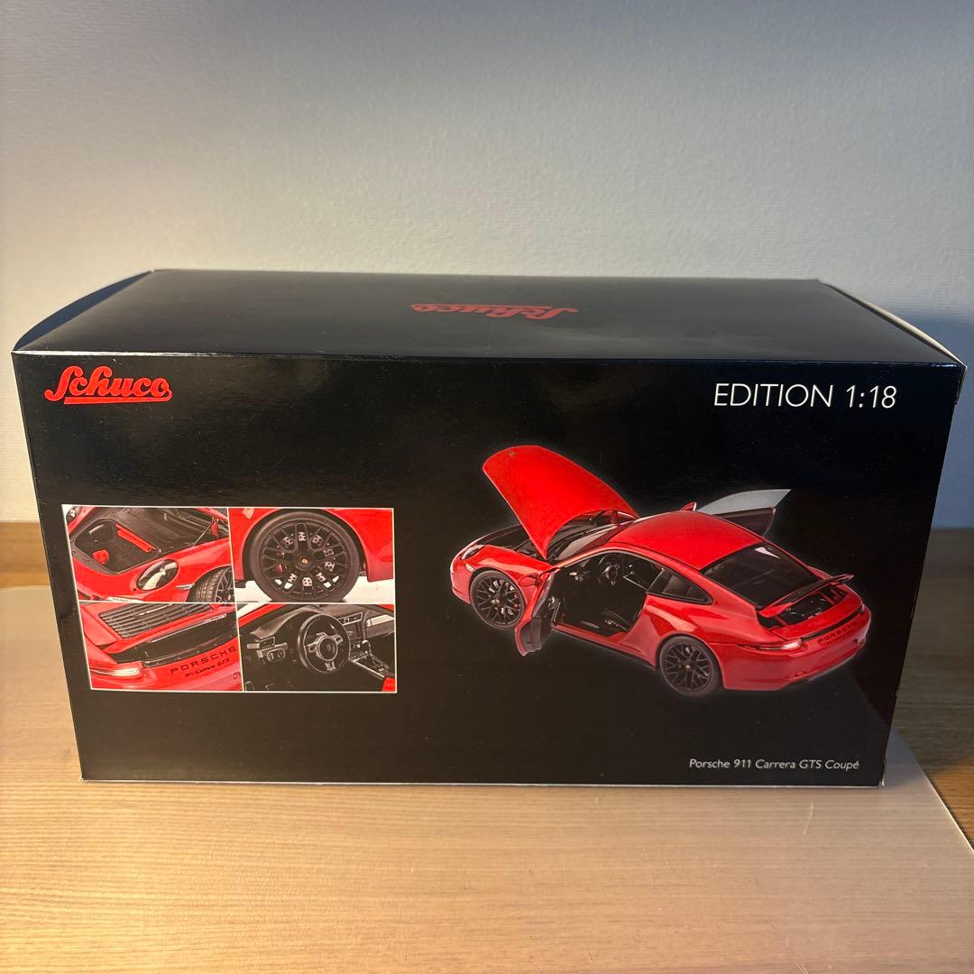 シュコー　ポルシェ 911 GTS レッド 1/18 ミニカー