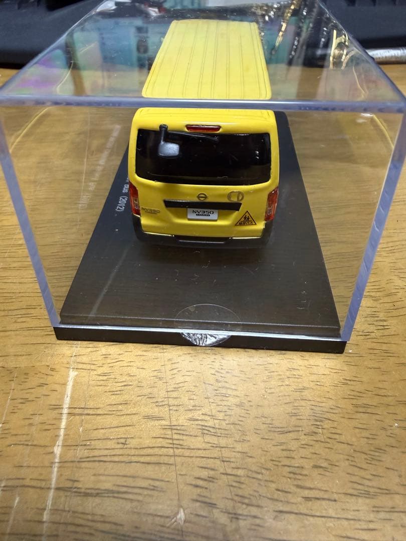 EBBRO ニッサンキャラバン路線バス1/43