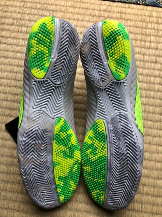 NIKE フットサルシューズ